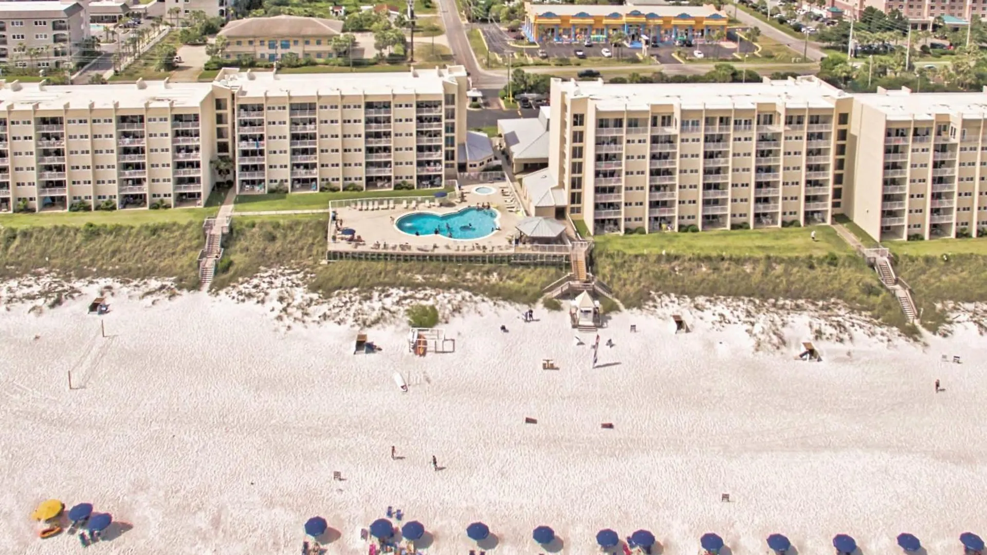 Beach House Condominiums D404 - Beachfront With Pool, Wifi, & Beach Service Destin