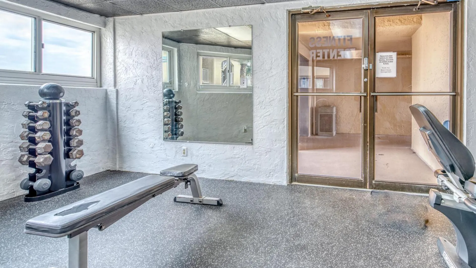 Apartment Beach House Condominiums D404 - Beachfront With Pool, Wifi, & Beach Service Destin