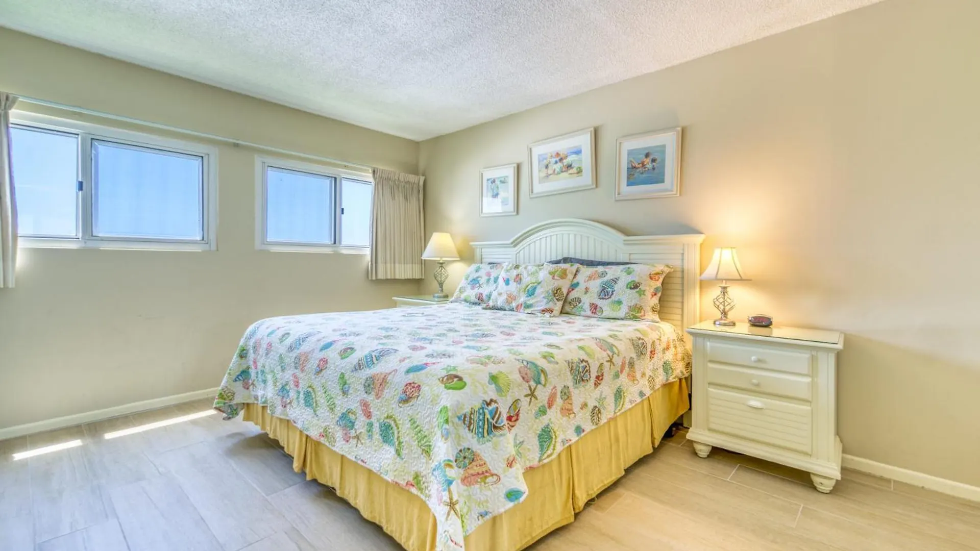 Beach House Condominiums D404 - Beachfront With Pool, Wifi, & Beach Service Destin United States