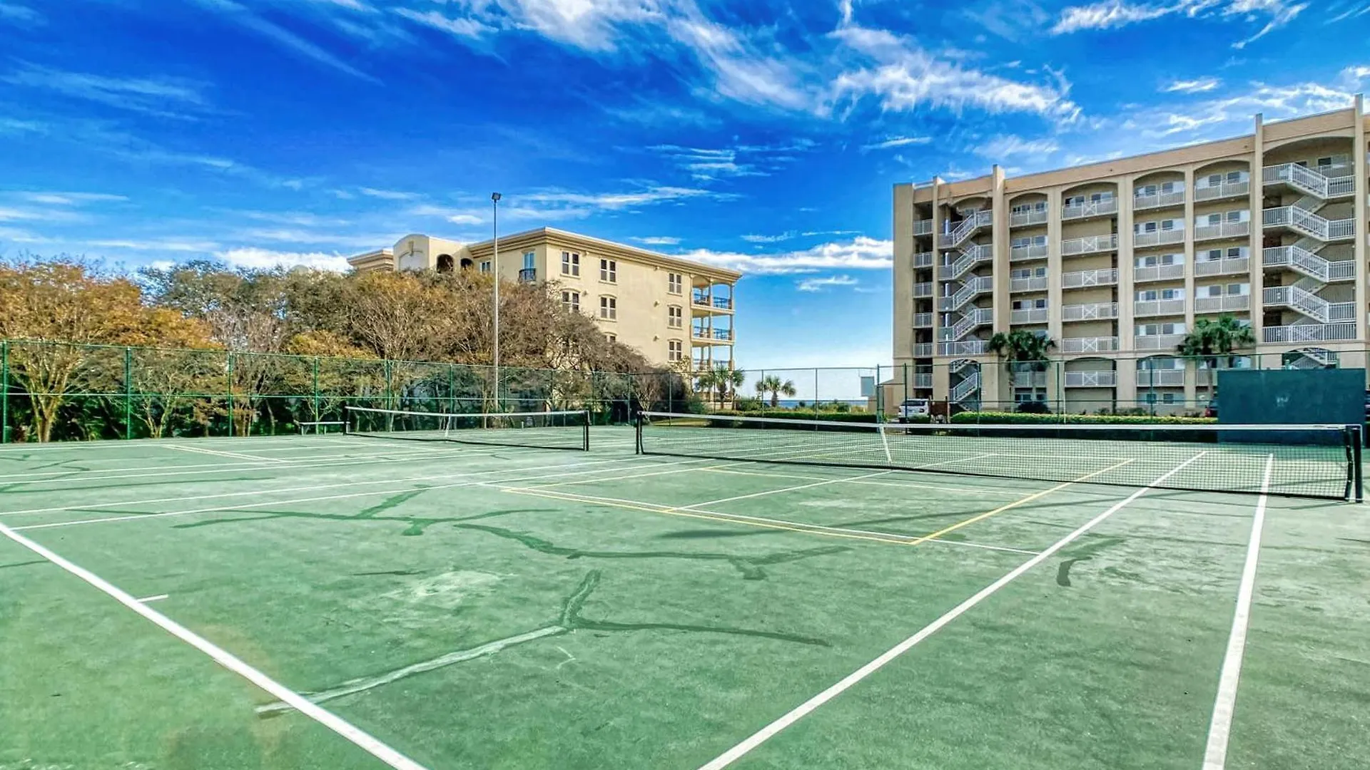 Beach House Condominiums D404 - Beachfront With Pool, Wifi, & Beach Service Destin Apartment