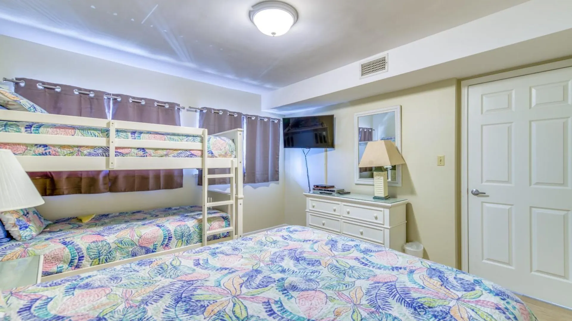 Apartment Beach House Condominiums D404 - Beachfront With Pool, Wifi, & Beach Service Destin United States